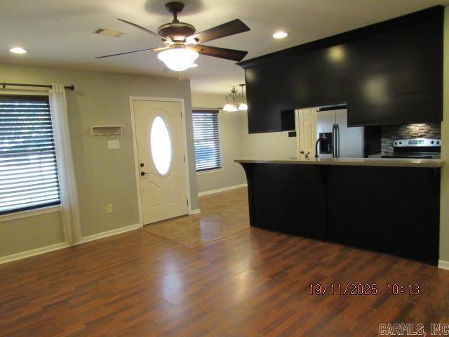 Building Photo - 1420 Pyramid Dr