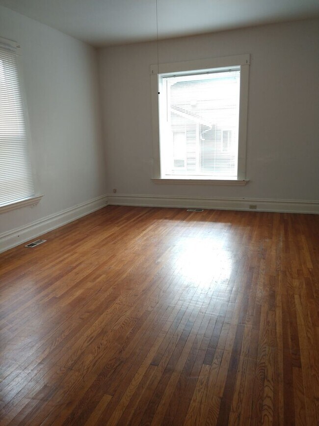 Foto del edificio - 2228 Yew St