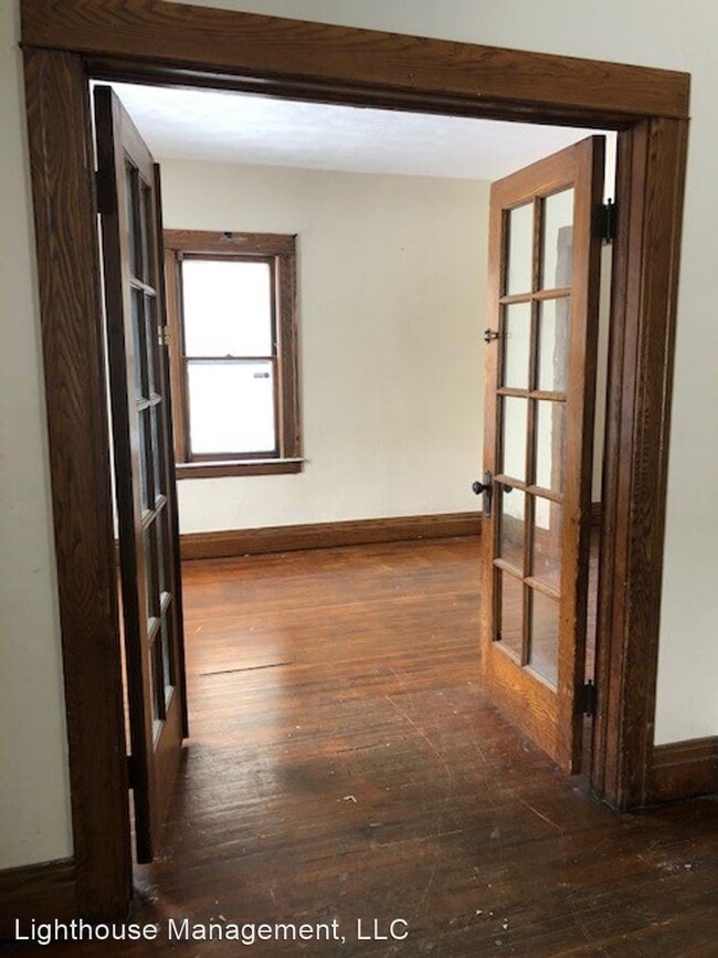 Building Photo - 3 br, 1 bath House - 212 Weyl St.