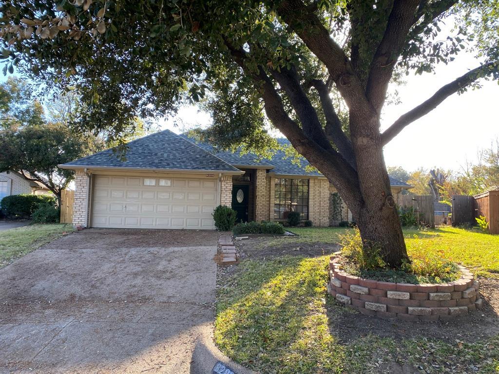 Primary Photo - 8208 Willow Glen Ct