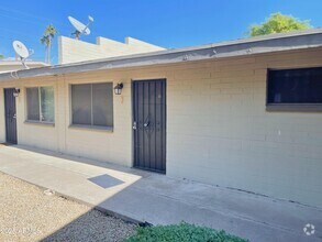 Building Photo - 3646 E Montecito Ave