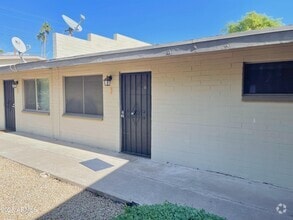 Building Photo - 3646 E Montecito Ave