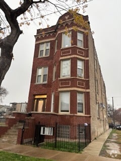 Building Photo - 1443 S Drake Ave