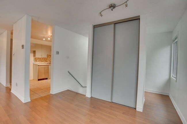 Photo du bâtiment - 165 Av. des Jonquilles