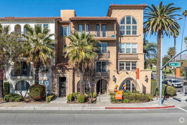 Entrance - Raincross Promenade Apartments