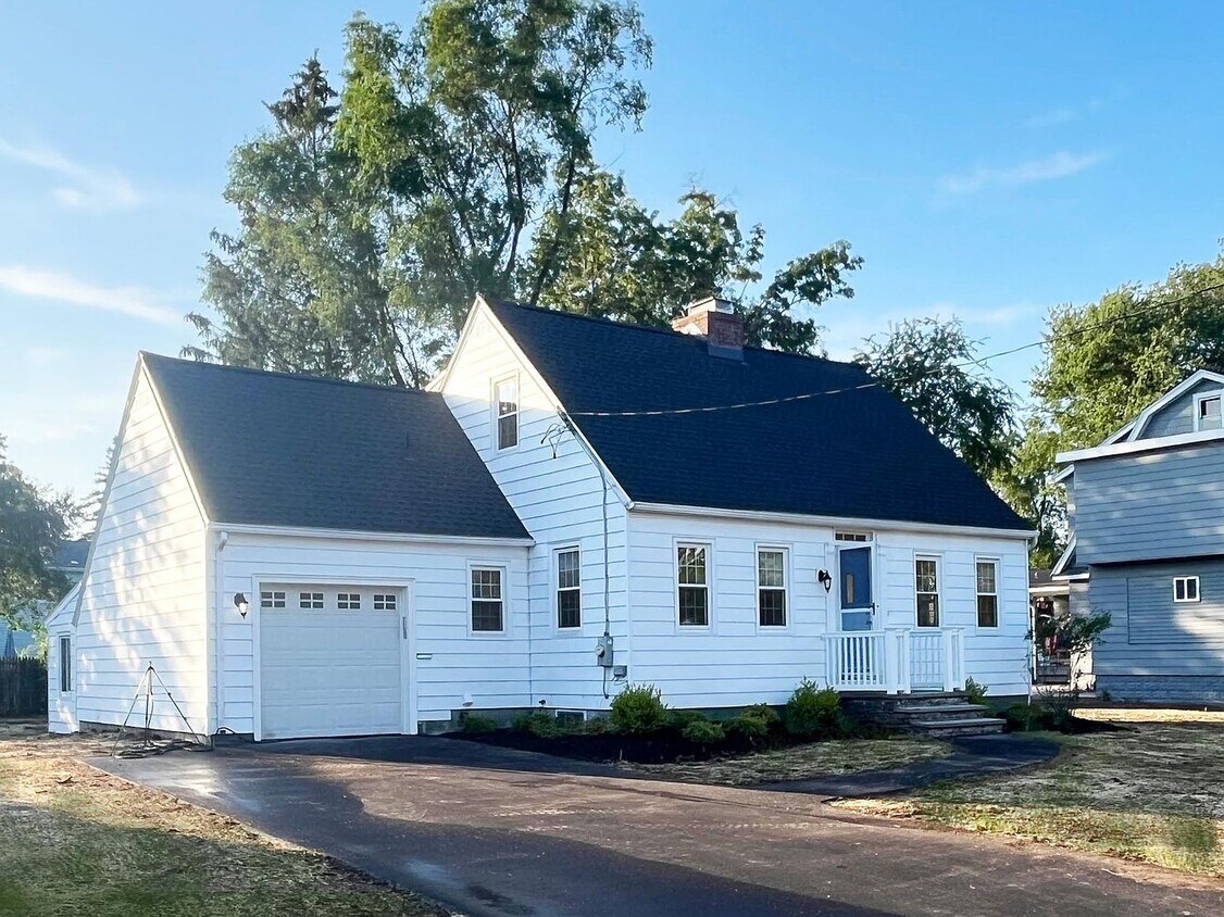 16 Mordella Rd, Colonie, NY 12205 House Rental in Colonie, NY