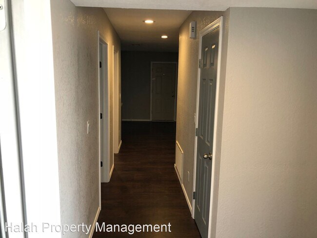 Building Photo - 2 br, 1 bath House - 501 S. Calhoun St