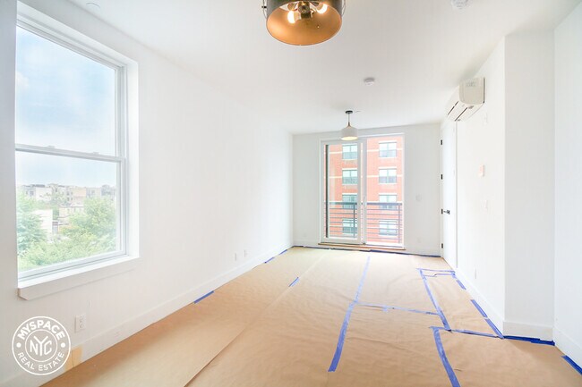 Building Photo - 51 Cedar St