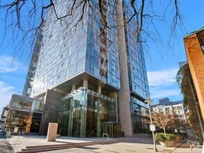 Building Photo - 1221 SW 10th Ave