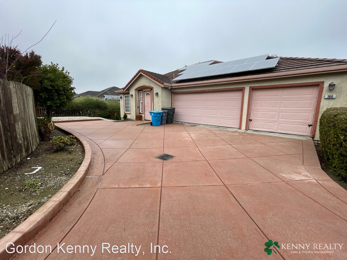 Foto principal - 3 br, 2.5 bath House - 366 Goodwin Drive