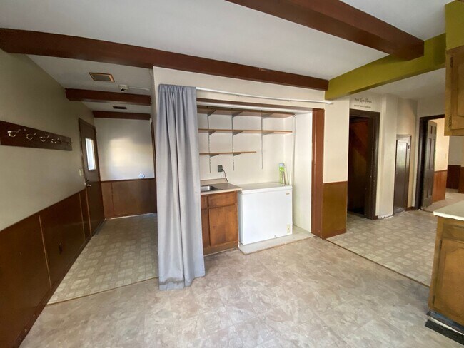 Foto del edificio - Spacious 5 Bedroom Home Near NDSU