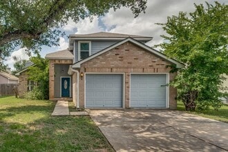 Building Photo - 15902 De Peer Ave