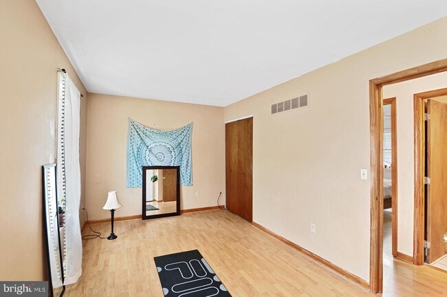Building Photo - 801 Commons Ln