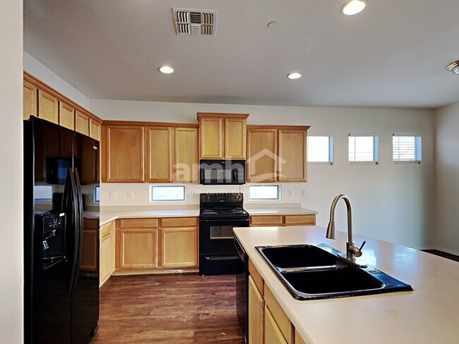 Building Photo - 12210 W Miami St