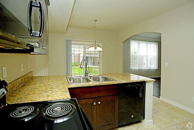 Building Photo - 6145 WINDEMERE LN