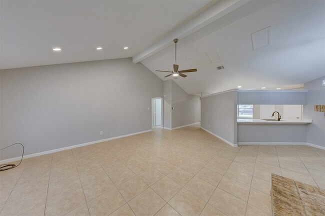 Foto del edificio - 16926 Manowar Ln