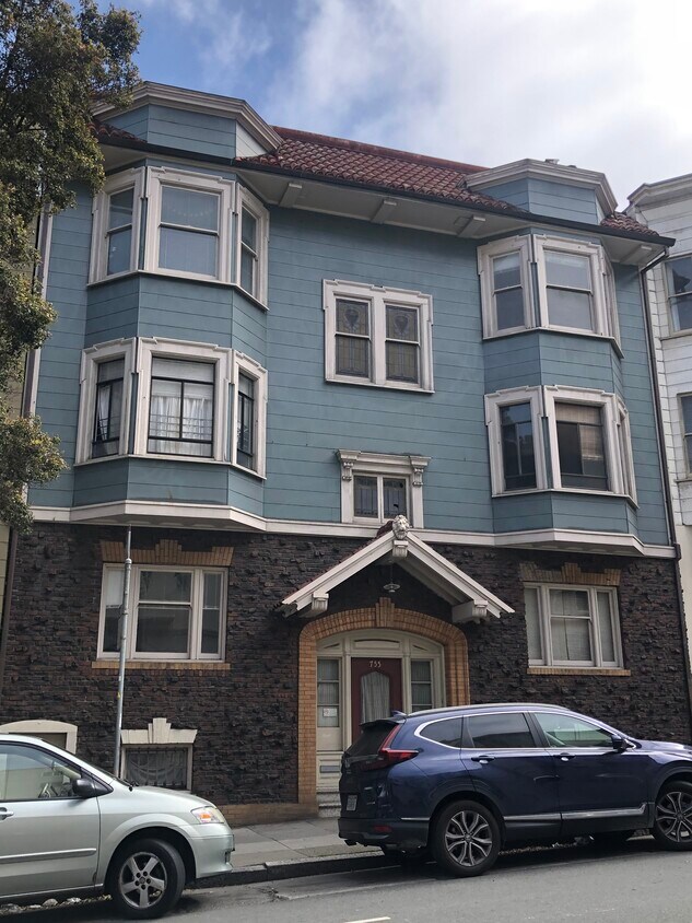 Primary Photo - 755 Pine St