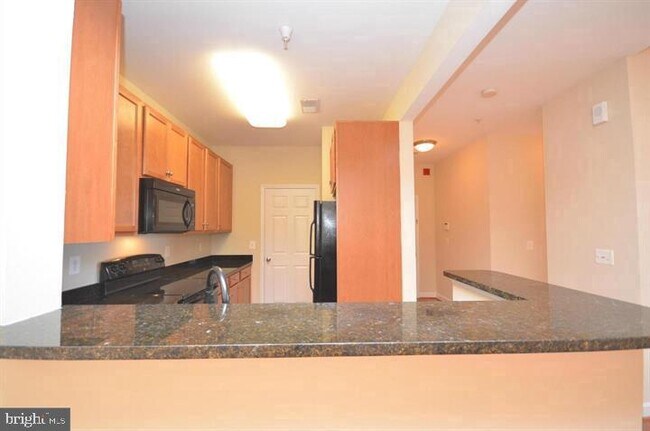 Foto del edificio - 6161 Willow Pl