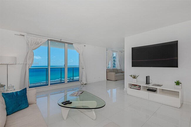 Foto del edificio - 2301 Collins Ave
