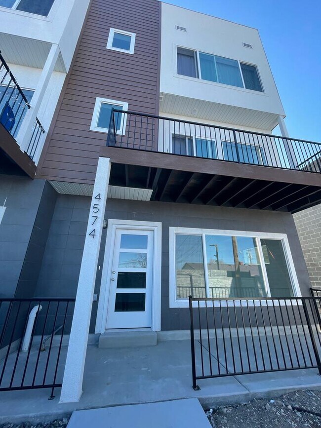 Building Photo - 4574 W Sleepy Willow Ct