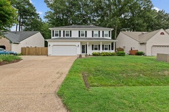 Building Photo - 202 Peachtree Ln