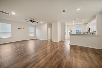 Building Photo - 14551 Maple Field Dr