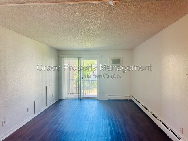 Foto del edificio - 501 Golden Cir