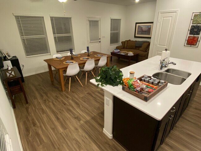 Building Photo - 15208 Spruce Frost Cv