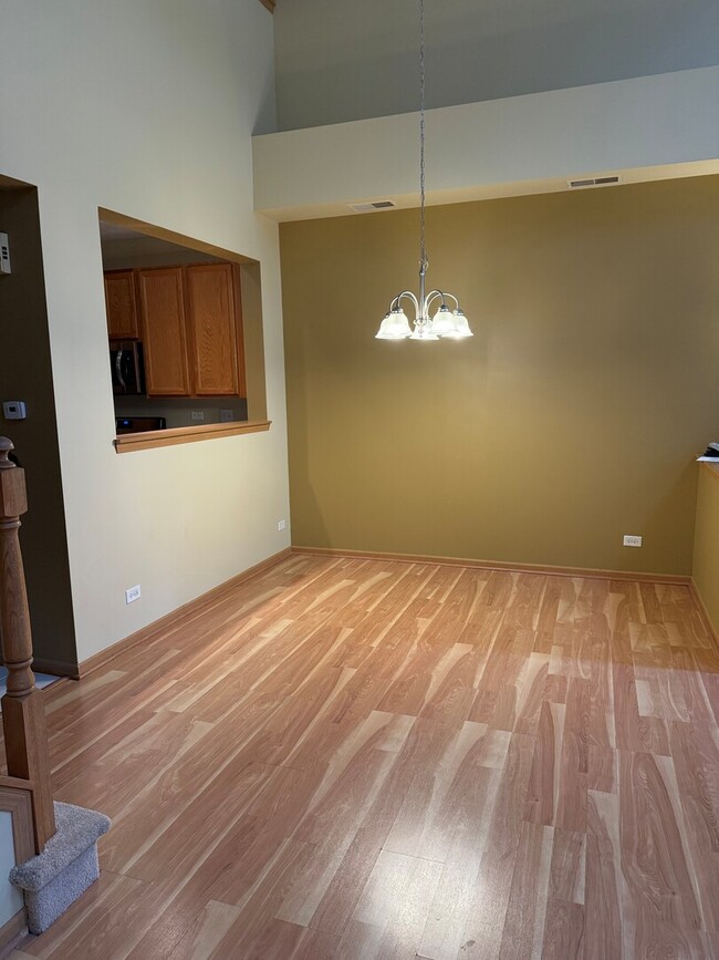 Building Photo - 2261 Barrington Dr E