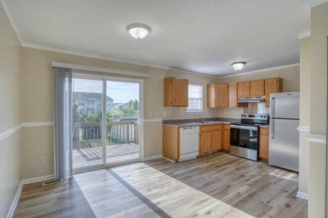Foto del edificio - New, New, New - Spacious 3 Bedroom Townhouse with a Finished Basement !!