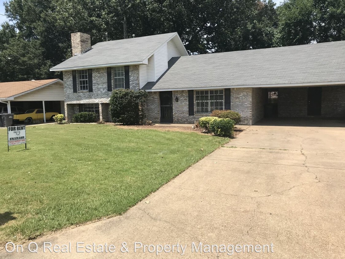 Primary Photo - 3 br, 2 bath House - 1012 Rosemond Ave