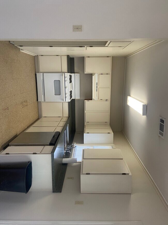 Foto del edificio - 153 E Elmwood St