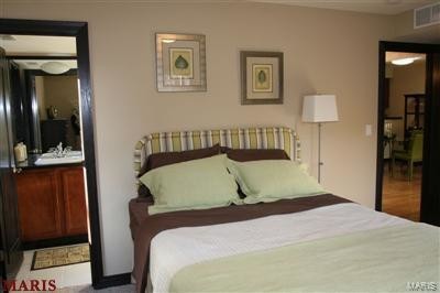 Foto del edificio - 7515 Cromwell Dr