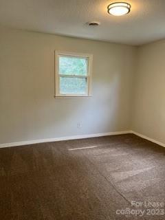 Foto del edificio - 529 E Sharpe St