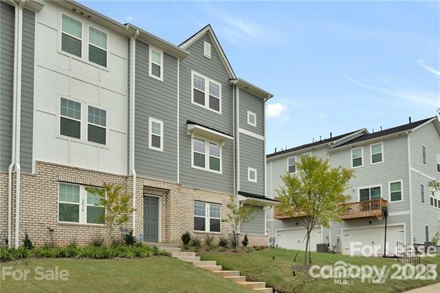 Foto principal - 2410 Arbor Loop Dr