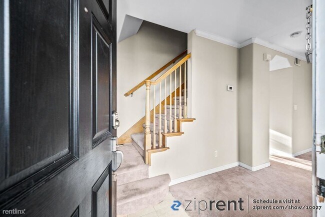Building Photo - 2 br, 2.5 bath Condo - 5499 Sanchez Drive,...
