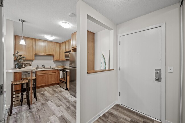 Foto del edificio - 3729 Snelling Ave
