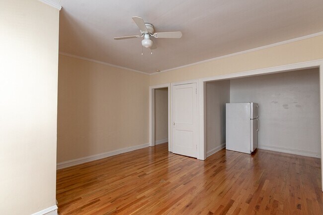 Foto del edificio - 545 W Wellington Ave