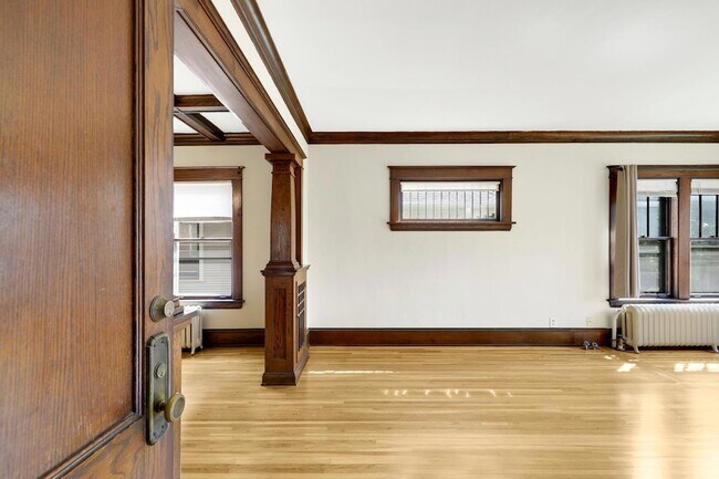 Foto del edificio - 971 Goodrich Ave