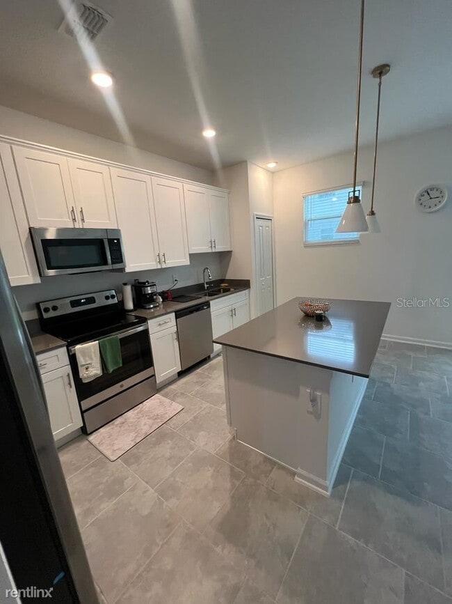 Building Photo - 3 br, 2.5 bath Townhome - 2389 Brook Marsh...