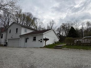 Building Photo - 405 Bentwood Ave