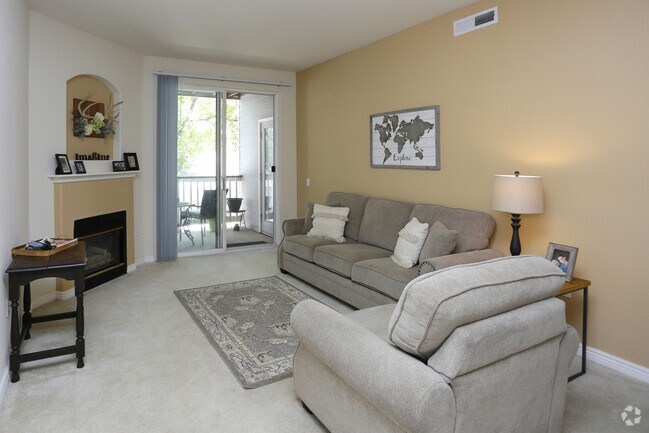 The Ridge At Rockrimmon Apartments Colorado Springs Co Apartments Com