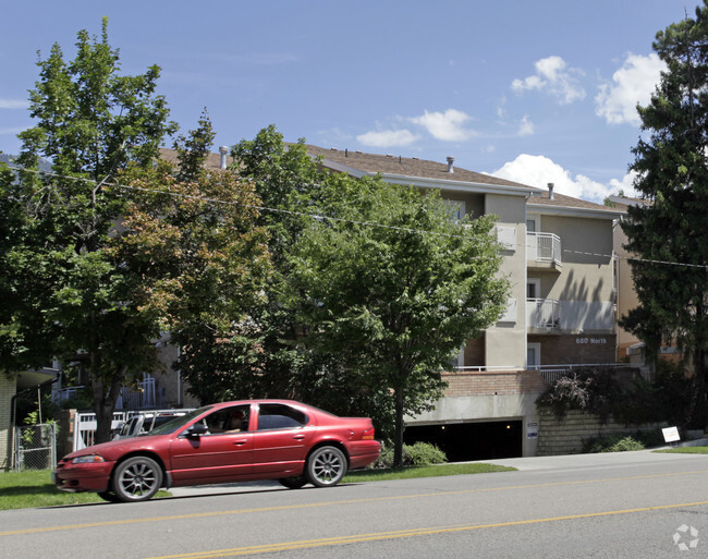 Building Photo - Parkside Apartments