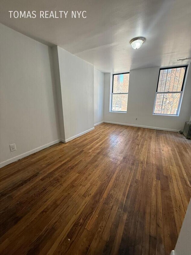 Foto del edificio - 226 Willis Ave