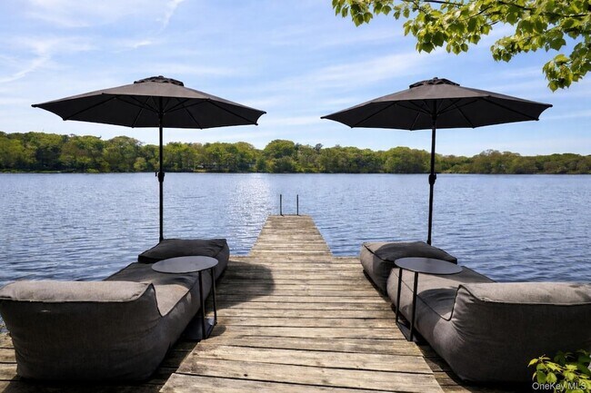 Foto del edificio - 15 Lake View Ct