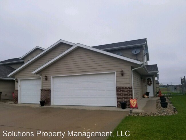 Building Photo - 3804 W 93rd St