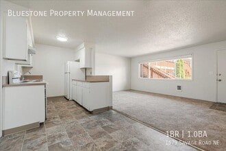 Building Photo - 1679 Savage Rd NE