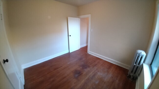 Foto del edificio - Big and Bright 2 bed - Appliances, Hardwoo...