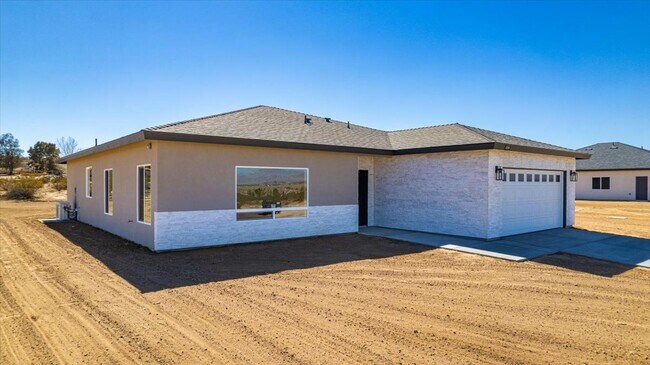 Foto del edificio - 10154 Joshua Blvd