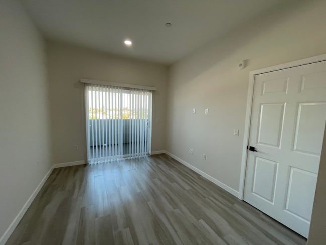 Foto del edificio - 2341 Ulric St